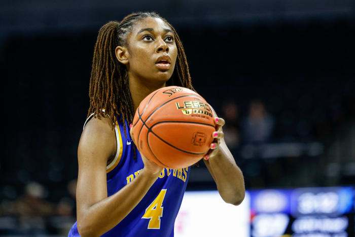 Burroughs Marshfield Missouri girls basketball March 13 2024 Nate Latsch 26922